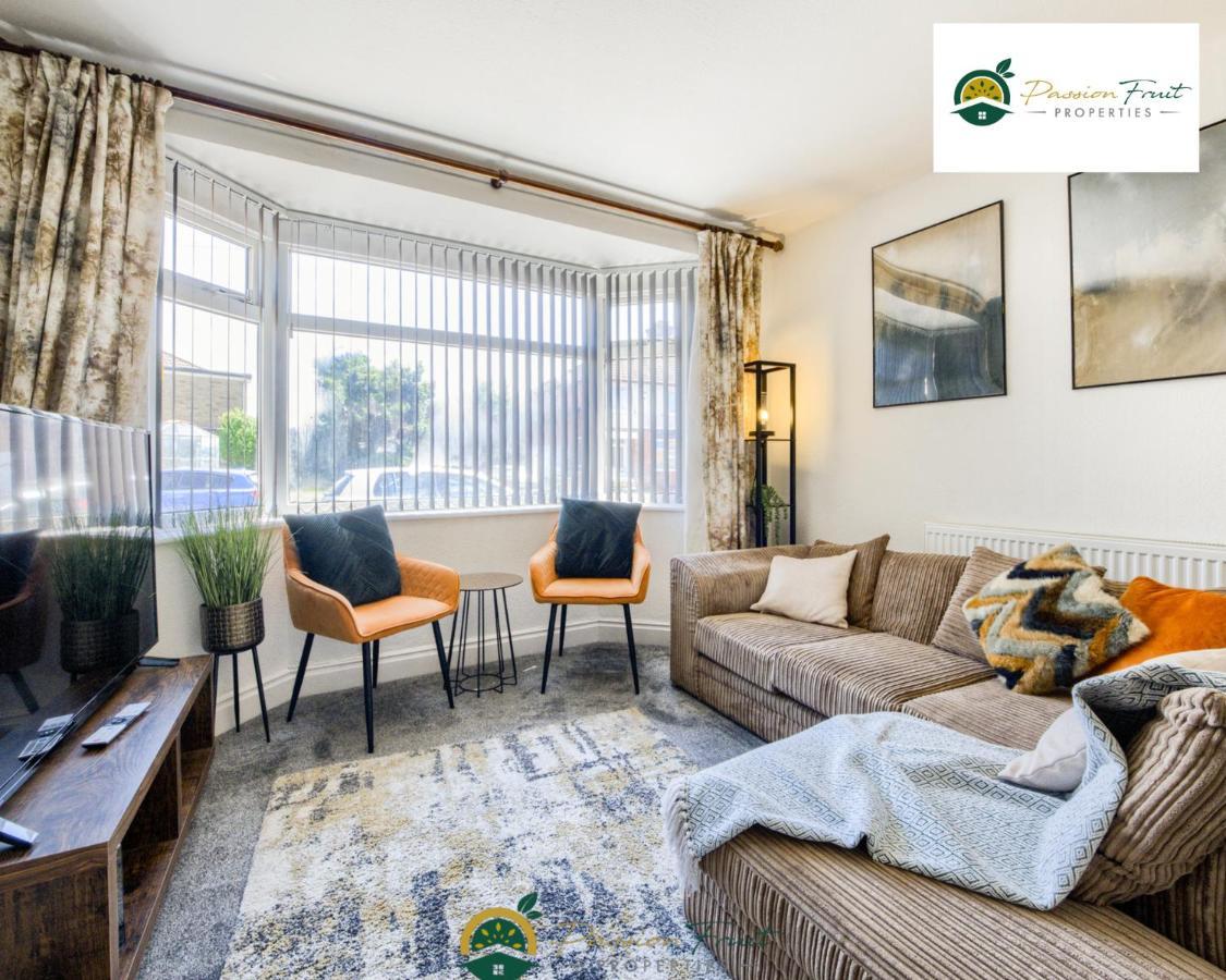 3 Bedroom Coventry House By Passionfruitproperties With Free Wi-Fi, Large Garden And Driveway - 52Nrc Exterior photo