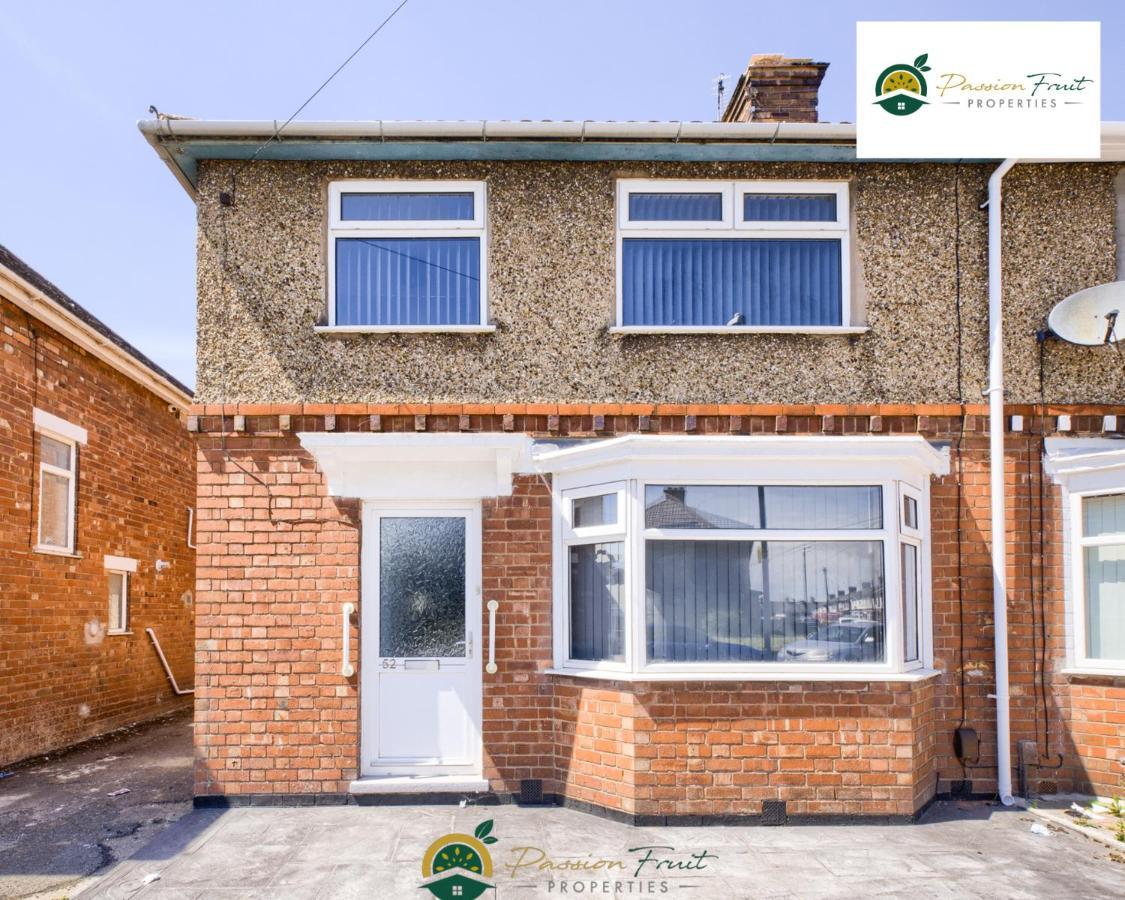 3 Bedroom Coventry House By Passionfruitproperties With Free Wi-Fi, Large Garden And Driveway - 52Nrc Exterior photo