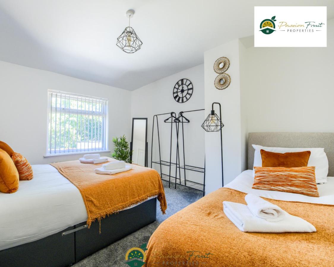 3 Bedroom Coventry House By Passionfruitproperties With Free Wi-Fi, Large Garden And Driveway - 52Nrc Exterior photo