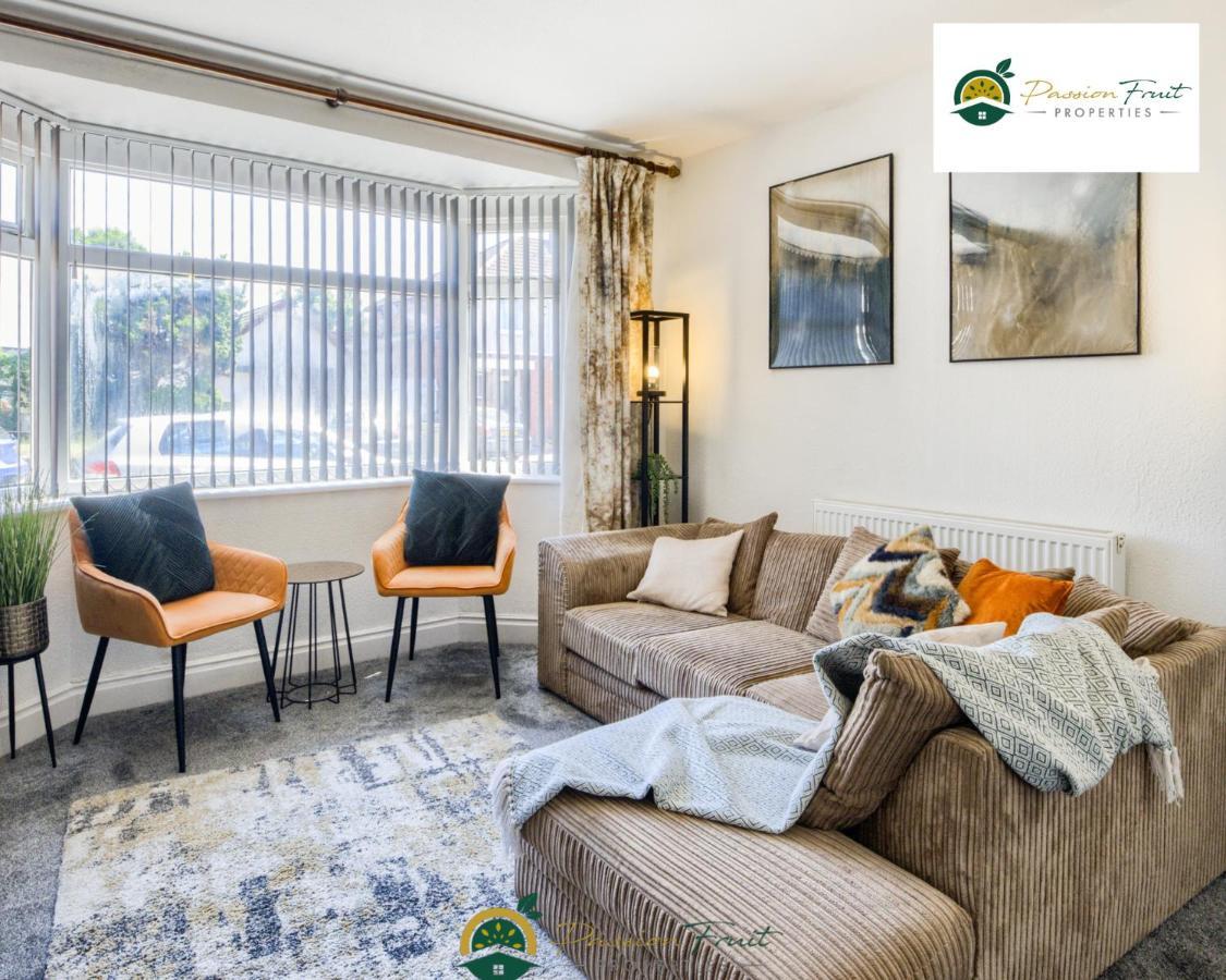 3 Bedroom Coventry House By Passionfruitproperties With Free Wi-Fi, Large Garden And Driveway - 52Nrc Exterior photo